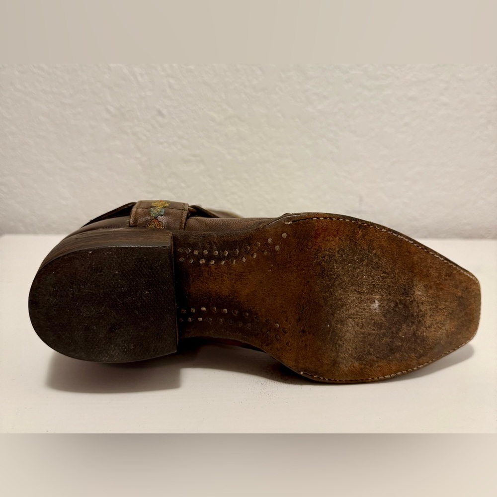 Old Gringo Cowboy Boots with Floral Embroidery - Picture 13 of 16